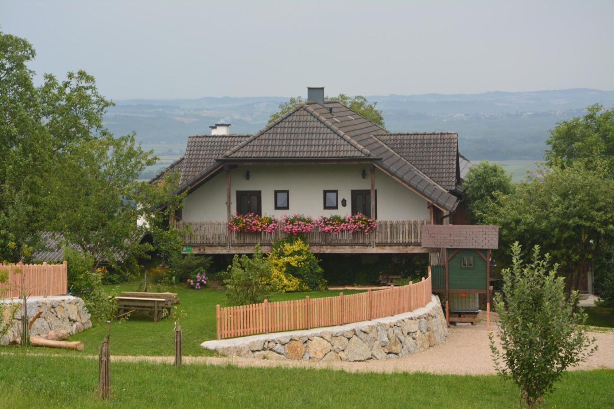 Villa Ingrid und Josef Haunschmid Ardagger Markt Exterior foto